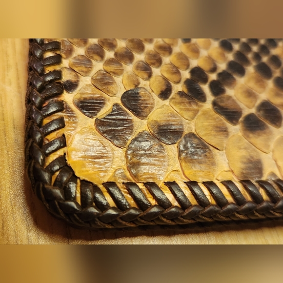 Authentic snake(python) skin wallet - Picture 3 of 5